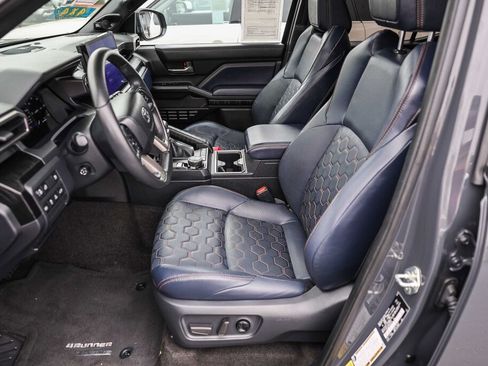 Certified 2025 Toyota 4Runner Platinum AWD/4WD image 11