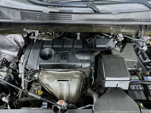 Used 2019 Toyota Highlander LE image 32