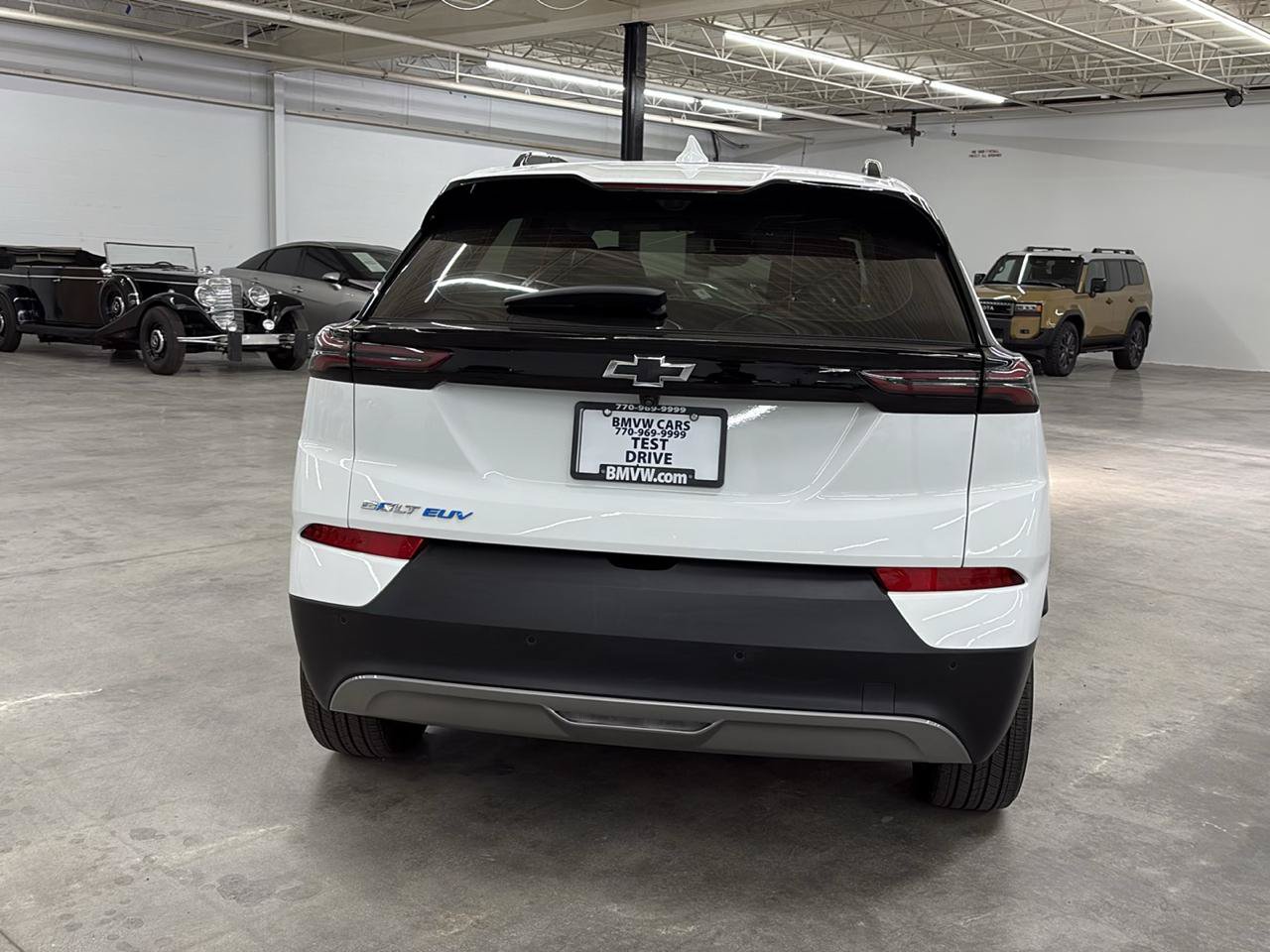 Used 2023 Chevrolet Bolt EUV Premier FWD image 9