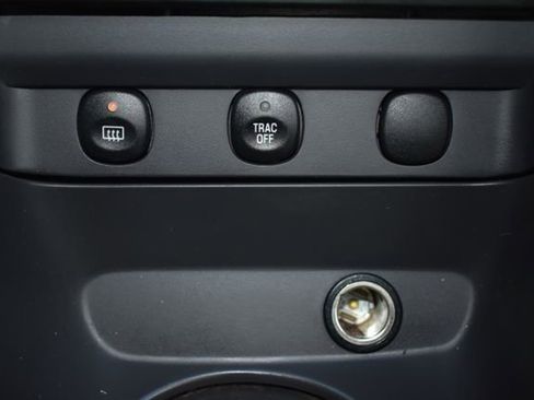 Used 2004 Ford Mustang Convertible image 27