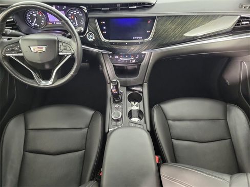 Used 2020 Cadillac XT6 Premium Luxury image 16