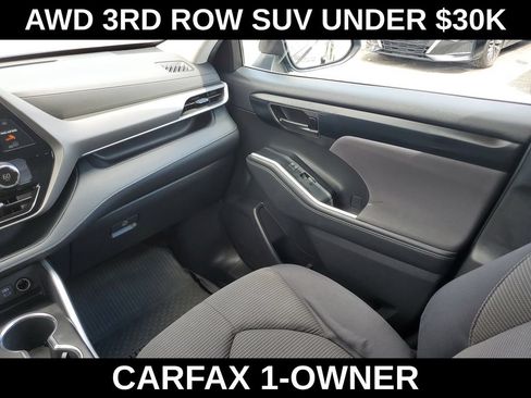 Used 2022 Toyota Highlander L AWD/4WD image 8