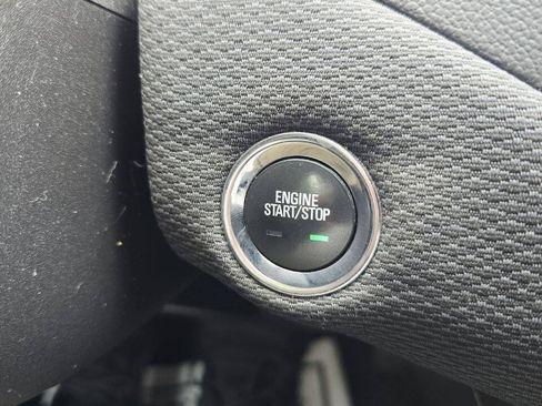 Used 2018 Chevrolet Cruze LT w/ Redline Edition FWD image 23