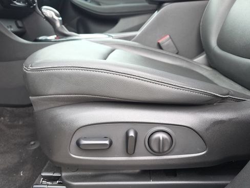 Used 2024 Buick Encore GX Sport Touring w/ Comfort Package FWD image 32