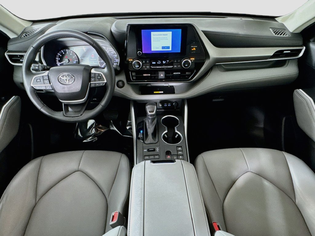 Used 2023 Toyota Highlander XLE AWD/4WD image 24