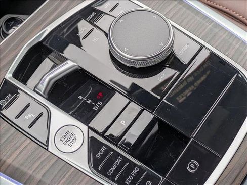 Used 2024 BMW X5 xDrive40i w/ Premium Package image 12