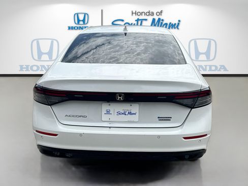 Used 2023 Honda Accord Touring image 6