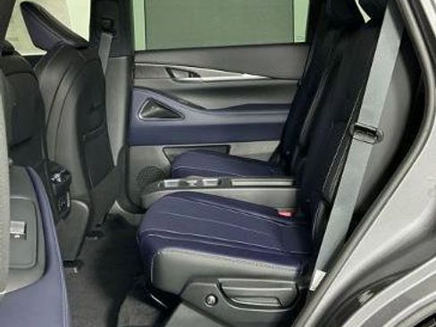 Certified 2026 INFINITI QX60 Sport w/ Dark Cargo Package AWD/4WD image 18