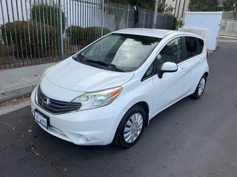 Used 2014 Nissan Versa Note SV FWD image 2
