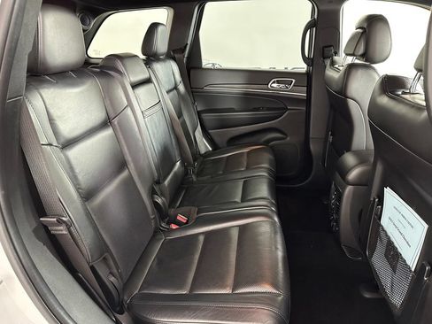 Used 2021 Jeep Grand Cherokee Limited w/ Luxury Group II AWD/4WD image 18