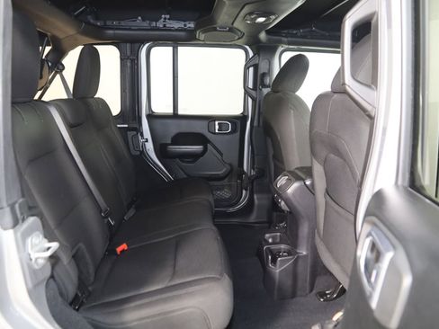 Used 2018 Jeep Wrangler Unlimited Sport S image 13