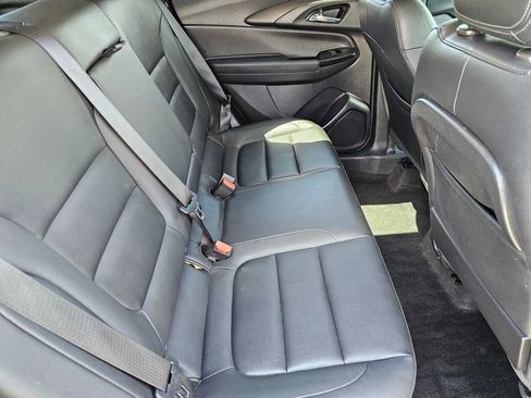 Used 2021 Chevrolet TrailBlazer LT w/ Premium Seating Package FWD image 14