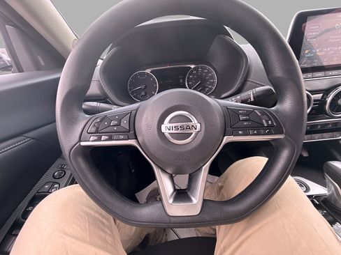Used 2023 Nissan Sentra SV FWD image 19