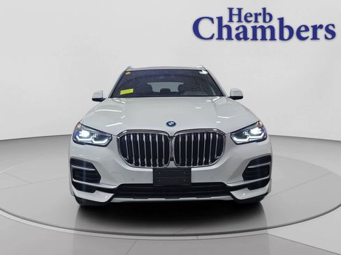 Used 2023 BMW X5 xDrive45e w/ Parking Assistance Package AWD/4WD image 2