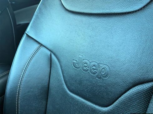 Used 2022 Jeep Compass Limited w/ Elite Group image 16