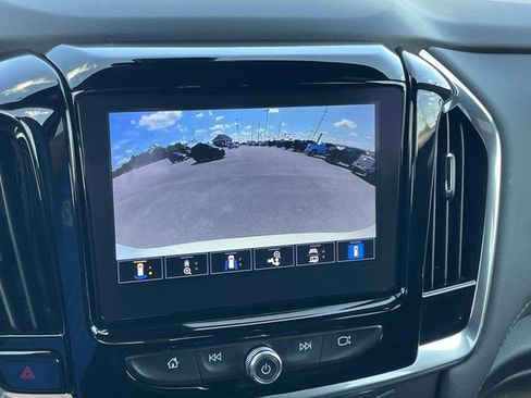 Certified 2023 Chevrolet Traverse LT FWD image 31