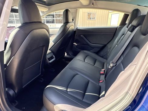 Used 2018 Tesla Model 3 Long Range RWD image 22