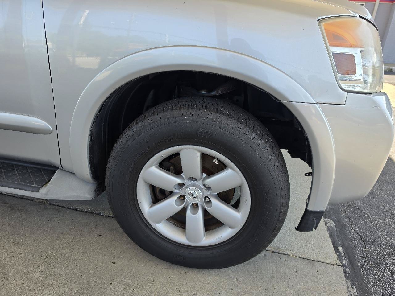 Used 2012 Nissan Armada SV AWD/4WD image 31