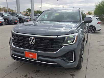 New 2025 Volkswagen Atlas Cross Sport SEL Premium R-Line