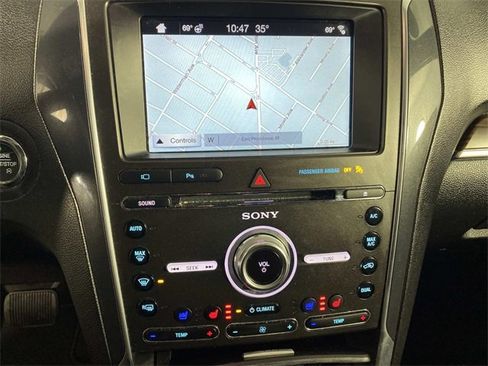 Used 2018 Ford Explorer Limited image 23