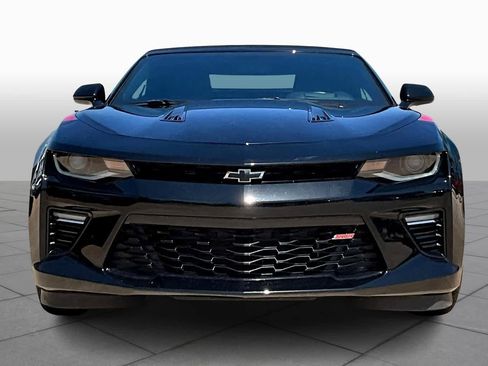 Used 2018 Chevrolet Camaro SS RWD image 5