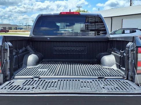 Used 2024 Nissan Frontier SV AWD/4WD image 15