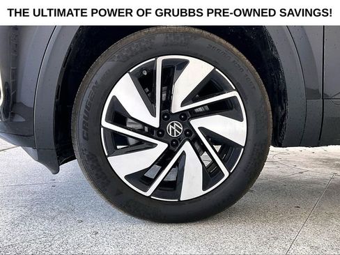 Used 2025 Volkswagen Atlas SE FWD image 11