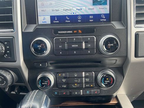 Used 2018 Ford F150 Lariat w/ Equipment Group 502A Luxury image 24