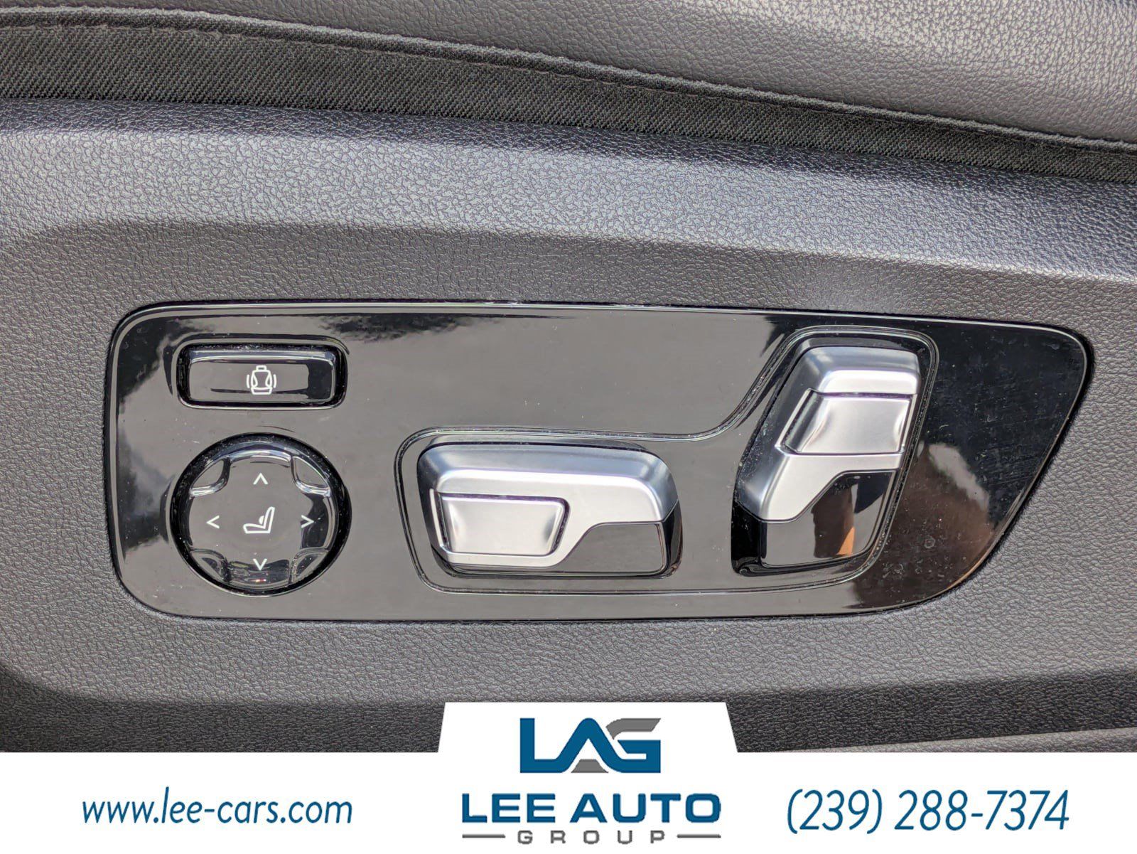Used 2019 BMW X7 xDrive50i w/ Dynamic Handling Package AWD/4WD image 17
