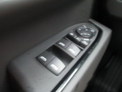 Used 2025 GMC Sierra 2500 AT4X image 30