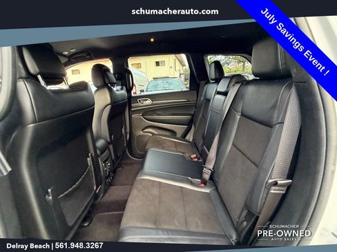 Used 2019 Jeep Grand Cherokee Altitude RWD image 11