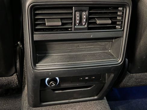 Certified 2024 Porsche Cayenne AWD/4WD image 12