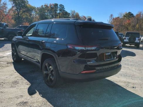 New 2025 Jeep Grand Cherokee L Altitude image 3