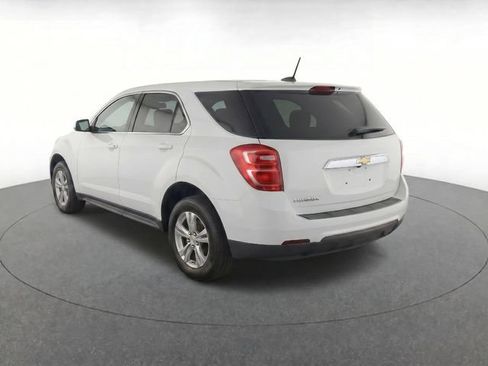 Used 2017 Chevrolet Equinox LS FWD image 5