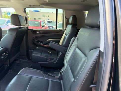 Used 2017 Chevrolet Suburban Premier AWD/4WD image 15