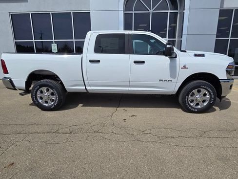 Used 2025 RAM 2500 Big Horn AWD/4WD image 2