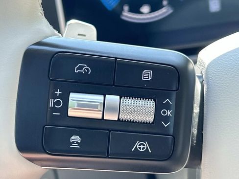 Certified 2025 Hyundai Santa Fe SEL FWD image 29