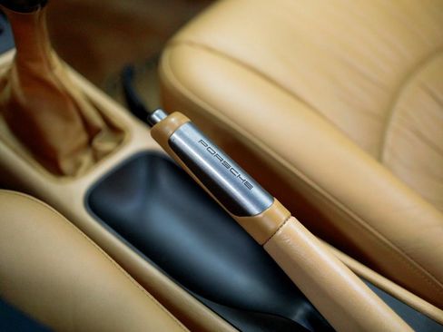 Used 1998 Porsche 911 Carrera image 44