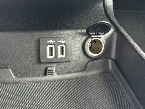 Used 2020 Ford Fusion SE FWD image 26