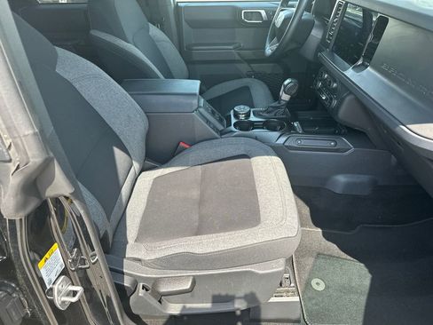 Used 2025 Ford Bronco Big Bend image 13