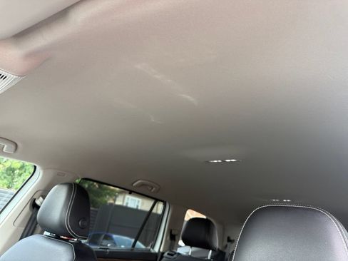 Used 2025 Volkswagen Atlas SE FWD image 38