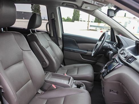 Used 2016 Honda Odyssey EX-L image 17