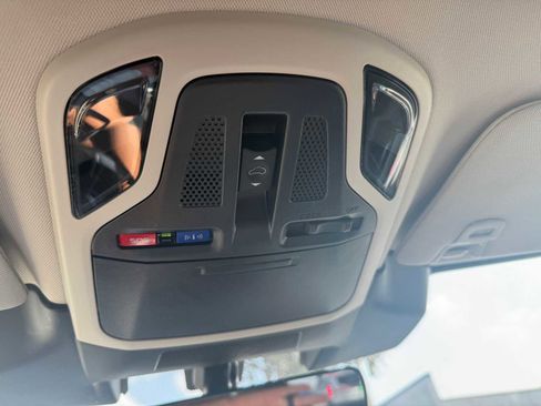 Used 2025 Subaru Outback Limited XT image 15