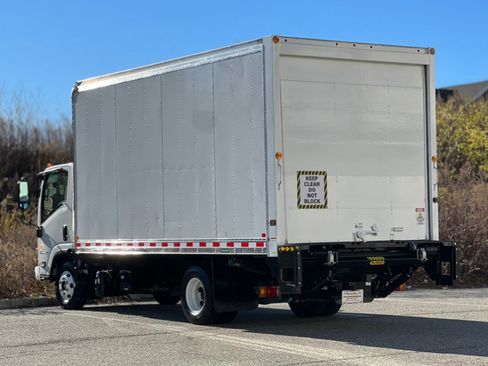 Used 2024 Isuzu NPR image 6