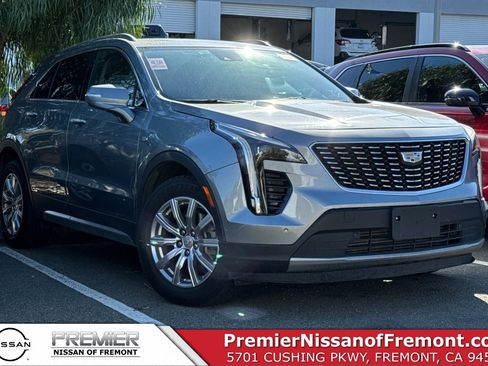 Used 2023 Cadillac XT4 Premium Luxury image 1