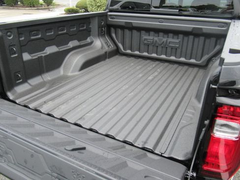 New 2026 GMC Canyon Elevation w/ Convenience Package RWD image 9