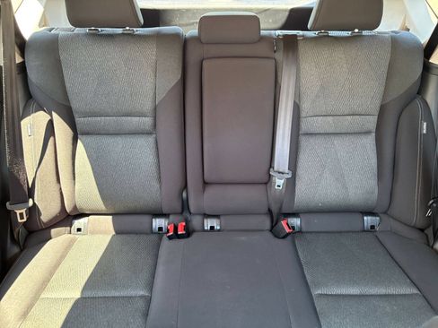 Used 2025 Nissan Rogue SV FWD image 40