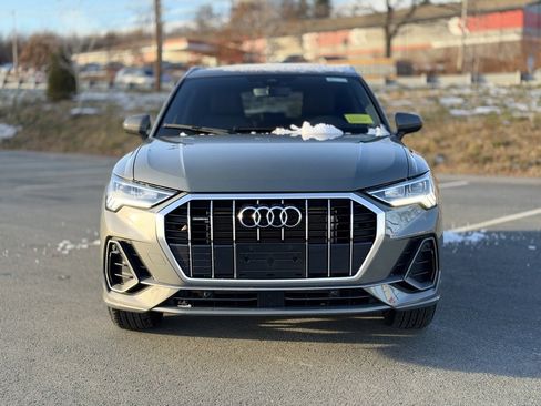 Certified 2025 Audi Q3 2.0T Premium w/ Convenience Package image 10