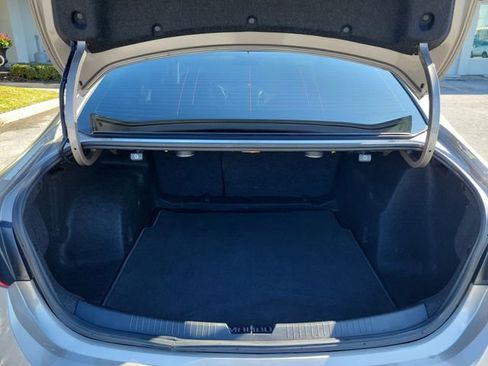 Used 2022 Chevrolet Malibu Premier image 11