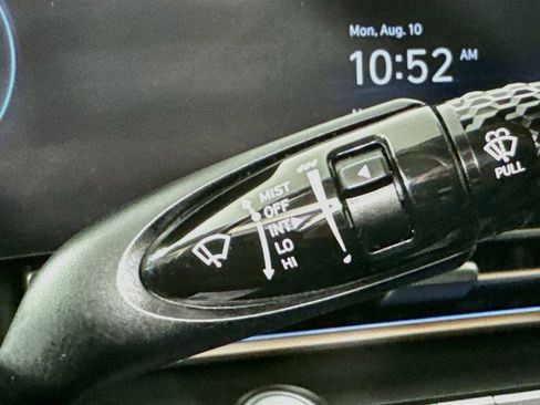 Used 2024 Hyundai Elantra SEL w/ Convenience Package FWD image 15